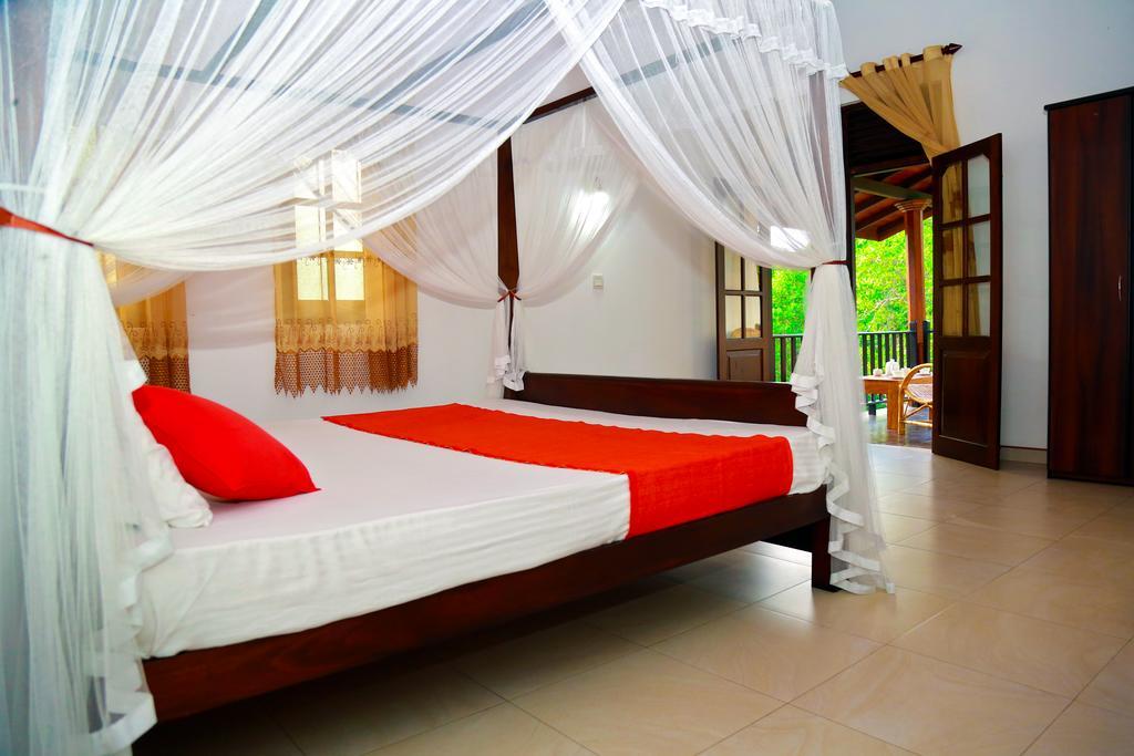 4 S Villa Tangalle Extérieur photo